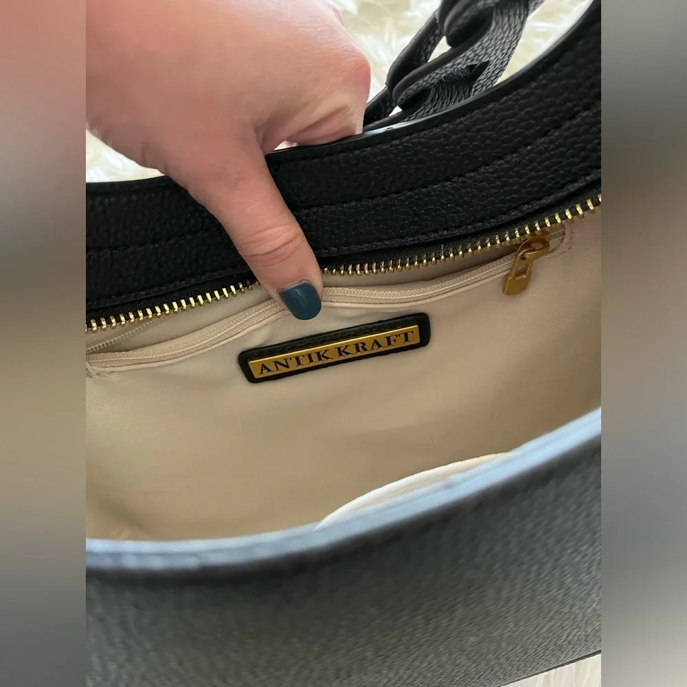 Black Shoulder Bag - Picture 3 of 4